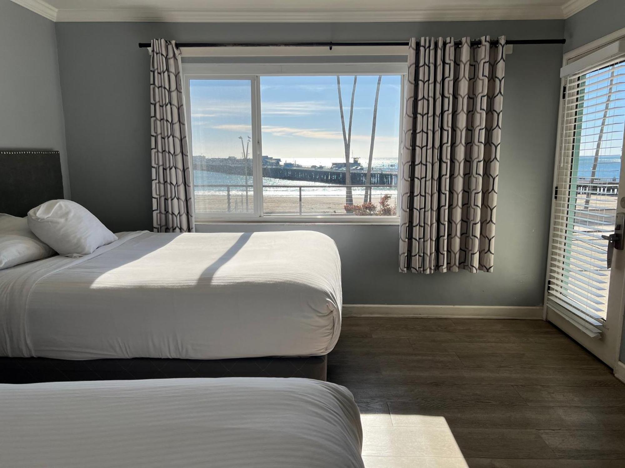 Casablanca On The 4* Santa Cruz